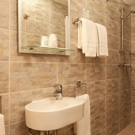 Londres Saint Honore Отель 3*