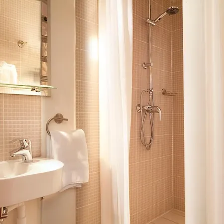 Hotel Londres Saint Honore Paris