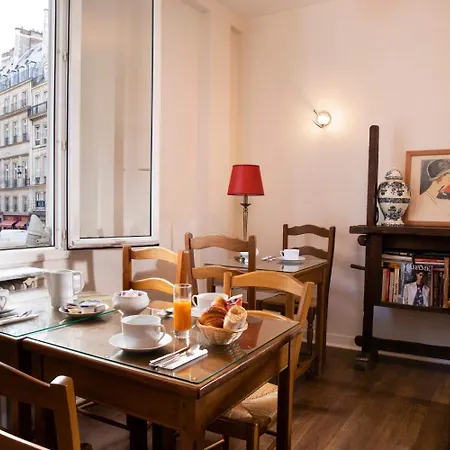 ホテル オテル ロンドル サントノレ パリ