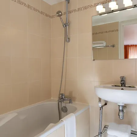 オテル ロンドル サントノレ ホテル パリ