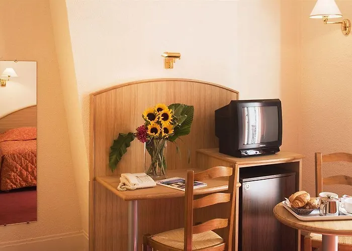 Hotel Londres Saint Honore 3*